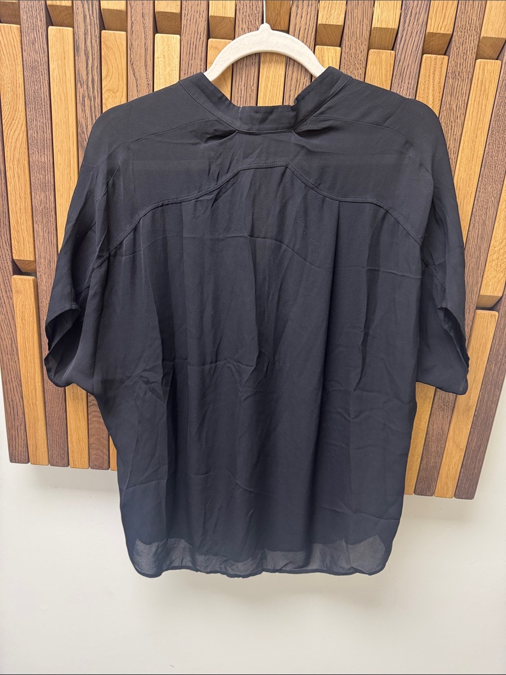 Vince 100% Silk Georgette Cap Sleeve V-Neck Black Blouse, size S - Picture 7 of 7